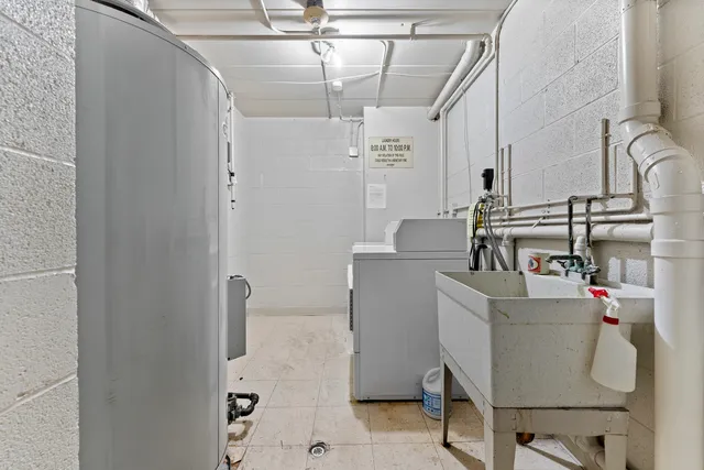 $1,450 | 564 Timber Ridge Drive, Unit 305, Carol Stream, IL 60188