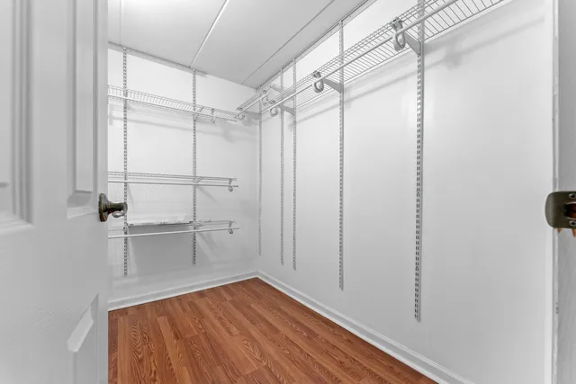 $1,450 | 564 Timber Ridge Drive, Unit 305, Carol Stream, IL 60188