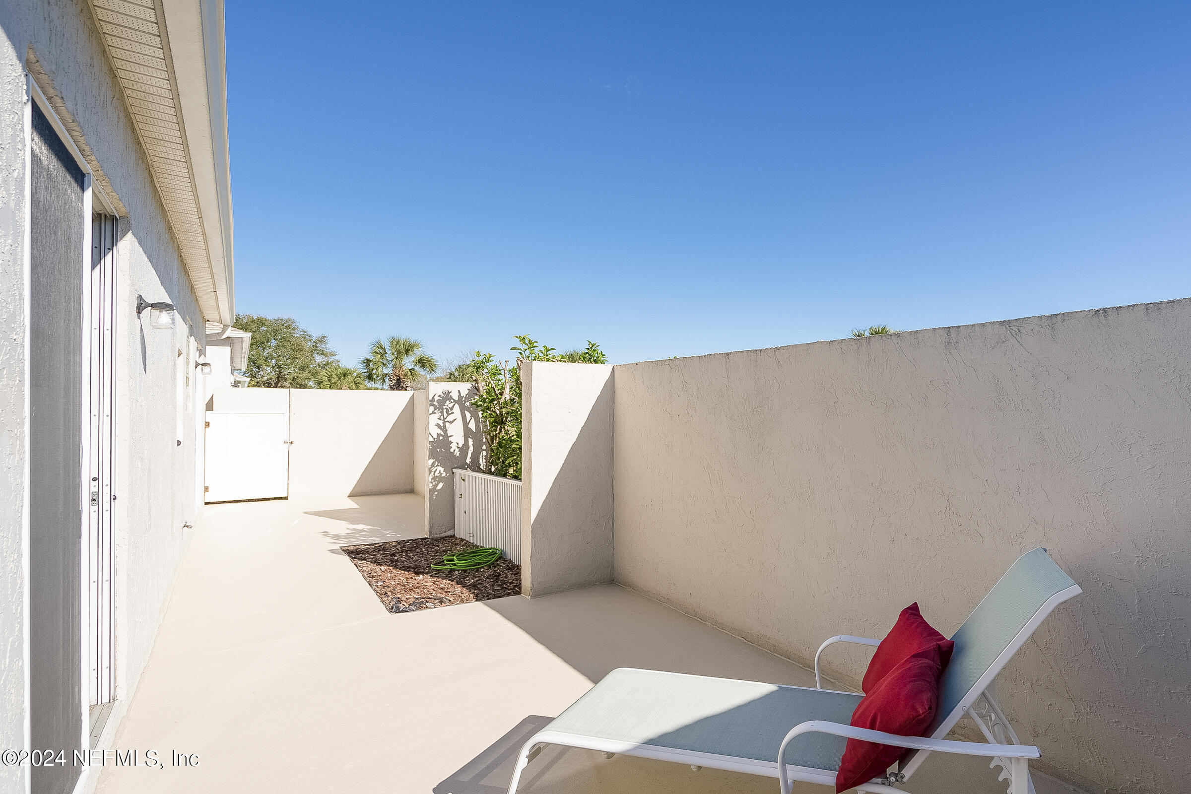 165 Cedar Ridge Circle St. Augustine, FL 32080 - Photo 32 of 45 a view of living room with furniture and a rug