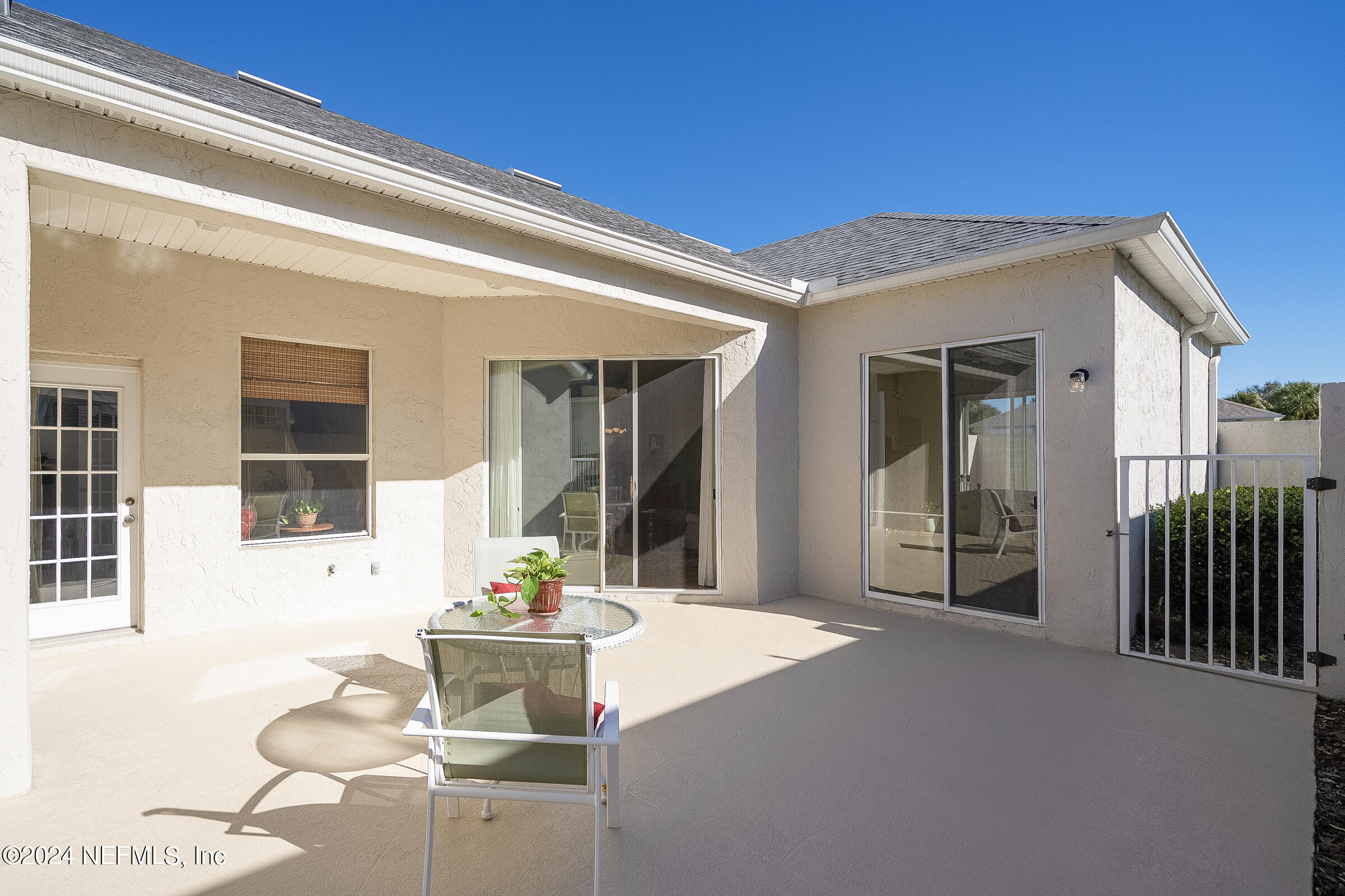 165 Cedar Ridge Circle St. Augustine, FL 32080 - Photo 6 of 45 a living room with furniture