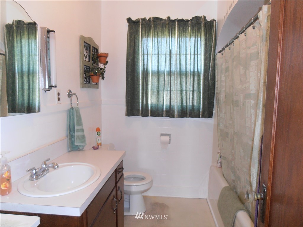 66 Southwest Saunders Way Chehalis, WA 98532 - Photo 6 of 14 Gallery Image 6