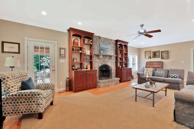 5620 Moseley Road Moseley, VA 23120 - Photo 25 of 50 Family Room ~ What a great room to enjoy family ti