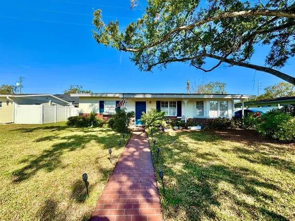 $2,300 | 2703 Westhigh Avenue, Tampa, FL 33614