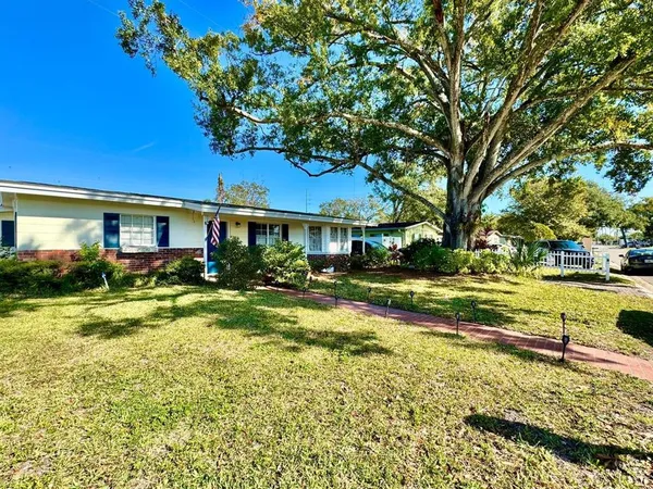 $2,300 | 2703 Westhigh Avenue, Tampa, FL 33614