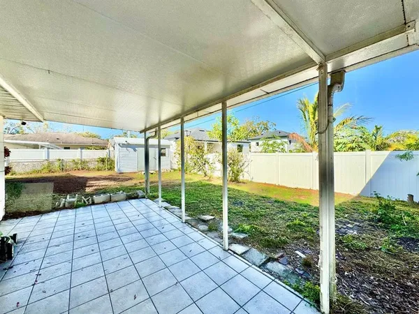 $2,300 | 2703 Westhigh Avenue, Tampa, FL 33614