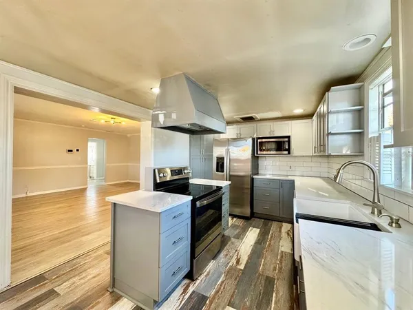 $2,300 | 2703 Westhigh Avenue, Tampa, FL 33614