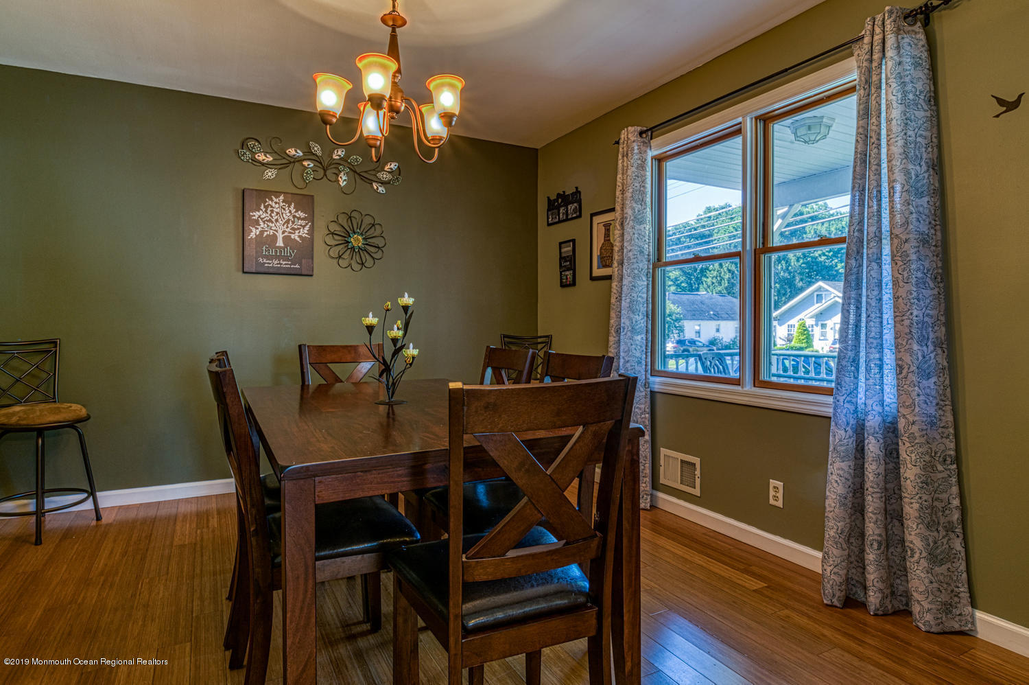 95 Ravine Drive Matawan, NJ 07747 - Photo 6 of 32 95 Ravine Dr Matawan NJ 07747-large-001-