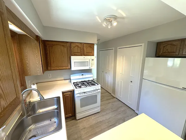 $399,900 | 978 Blue Heron Drive, Highland, MI 48357