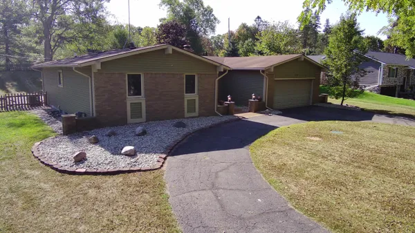 $399,900 | 978 Blue Heron Drive, Highland, MI 48357