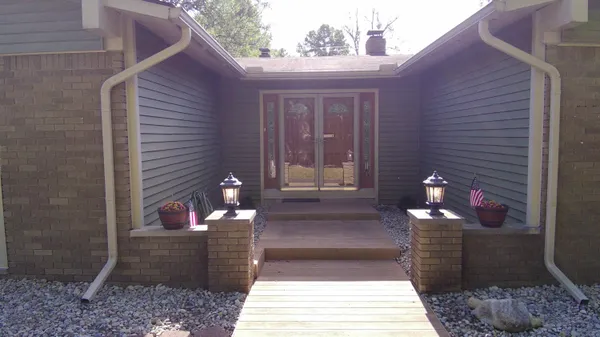 $399,900 | 978 Blue Heron Drive, Highland, MI 48357