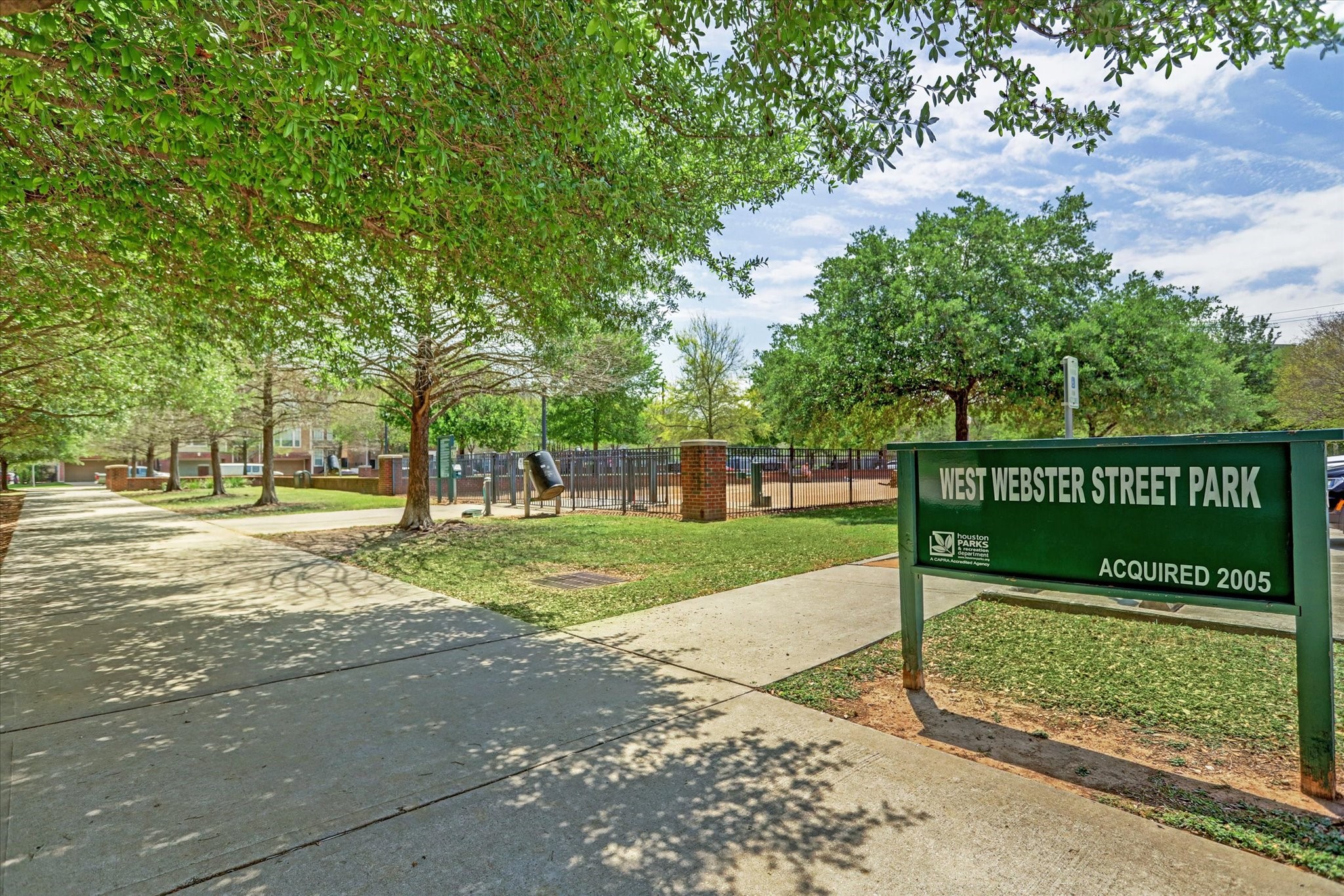 2000 Bagby Street, Unit 5400 Houston, TX 77002 - Photo 44 of 47 West Webster Street Park just a few blocks walking distance