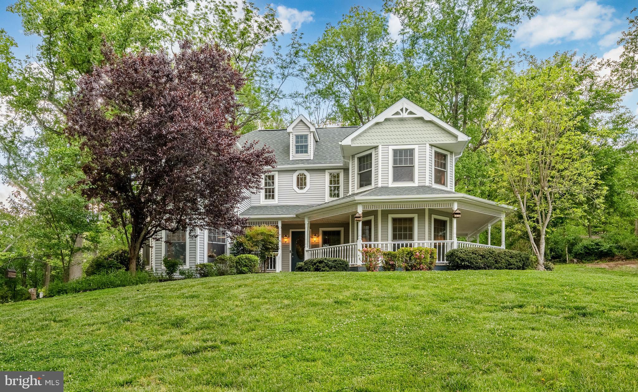 52 Atwater Road Chadds Ford, PA 19317 - Photo 2 of 85 a front view of a house with a yard