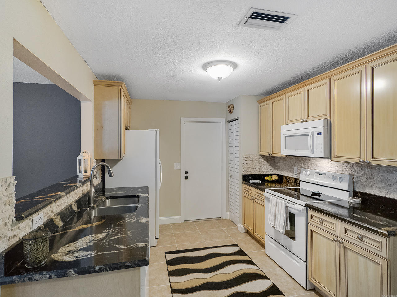 9104 Affirmed Lane Boca Raton, FL 33496 - Photo 2 of 14 004 copy