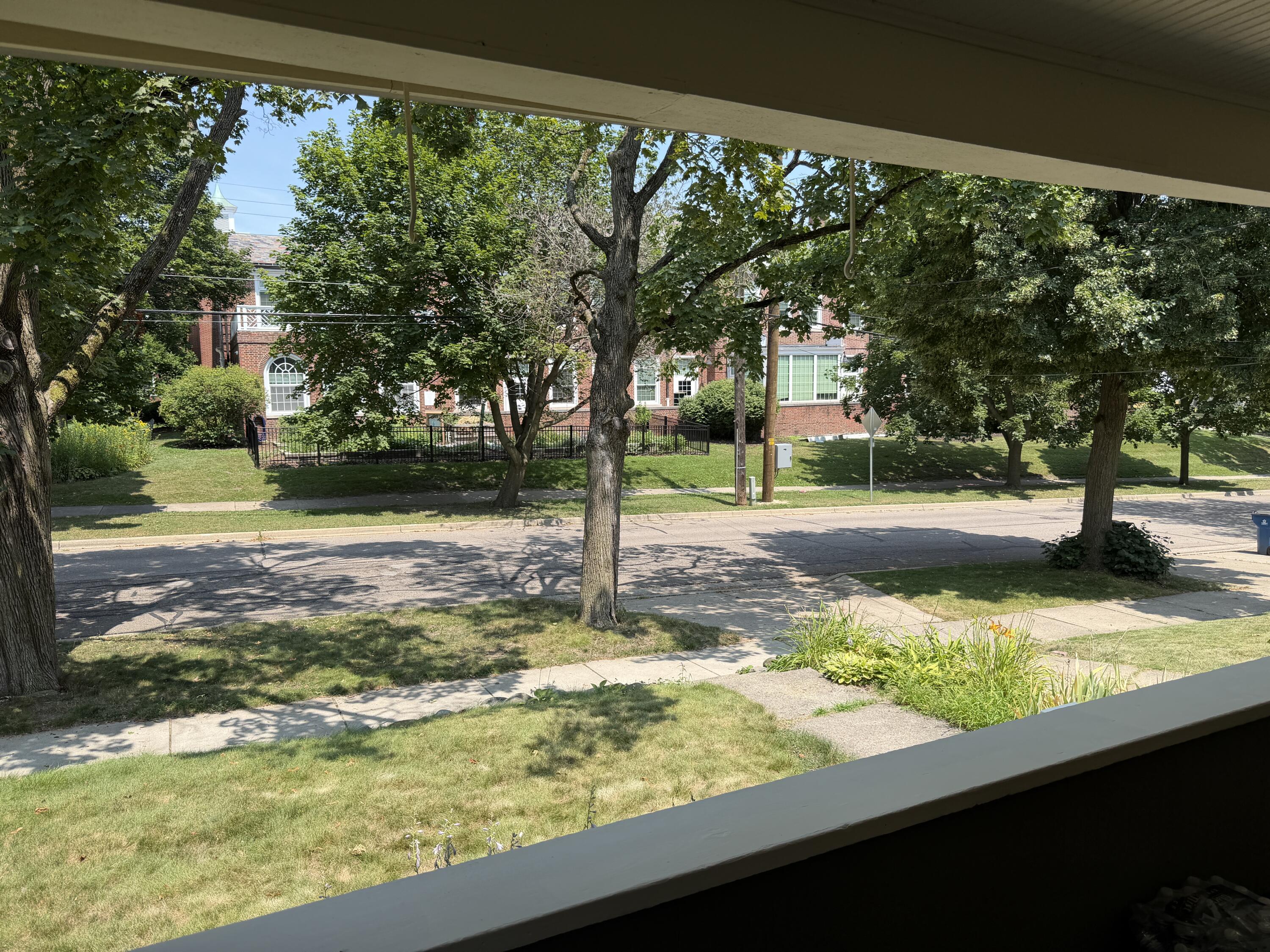 321 Inkster Avenue Kalamazoo, MI 49001 - Photo 47 of 48 Front Porch!