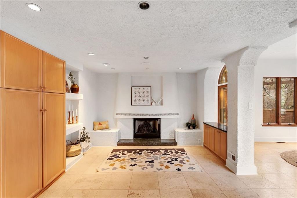 1502 Fox Chapel Road Pittsburgh, PA 15238 - Photo 9 of 25 Gallery Image 9