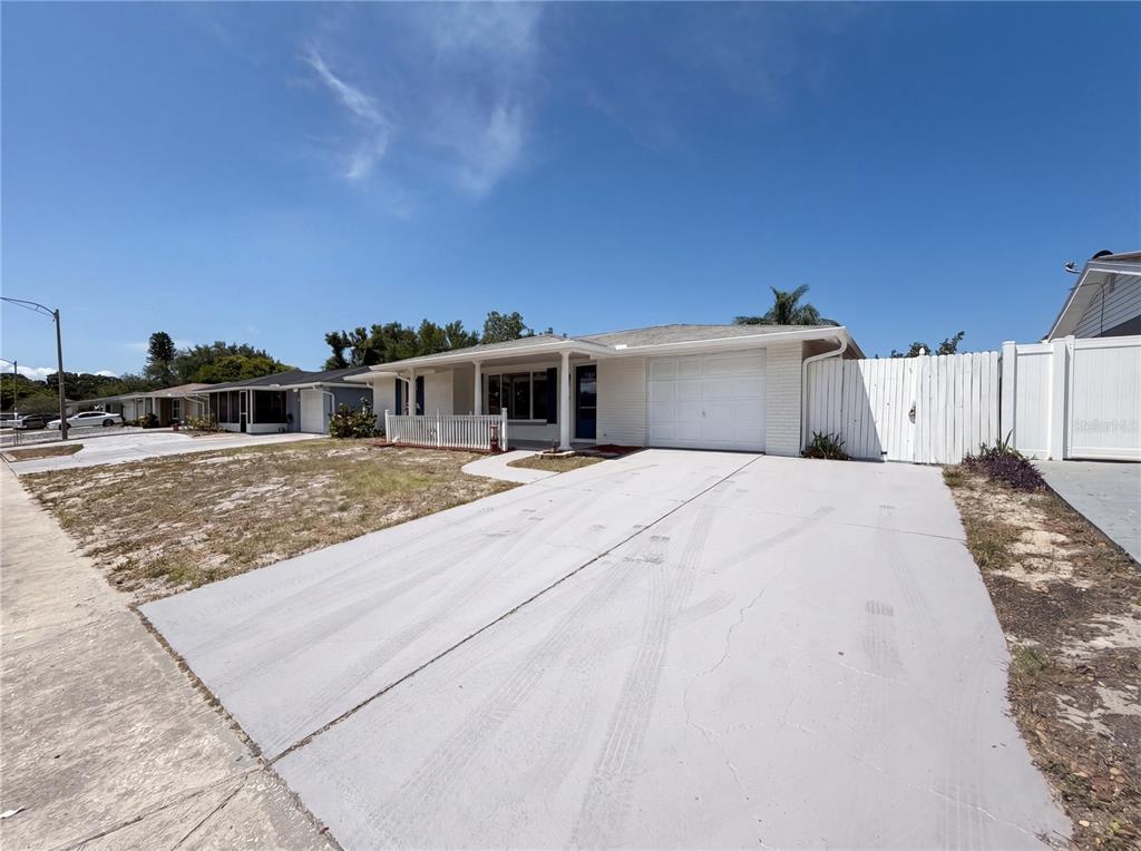 8929 Sterling Lane Port Richey, FL 34668 - Photo 7 of 38 Gallery Image 7