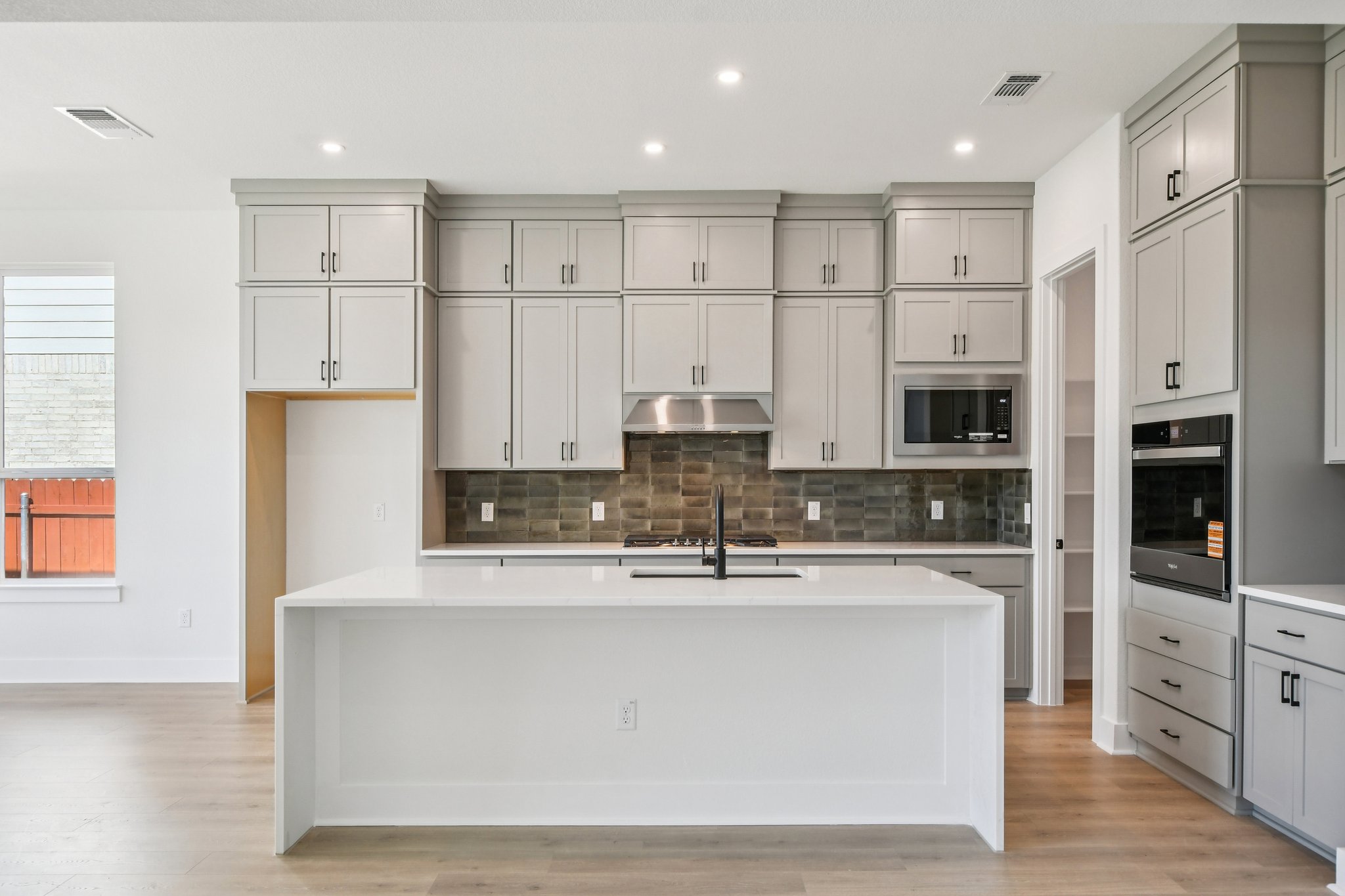 2245 Sarabanda Street Round Rock, TX 78681 - Photo 7 of 39
