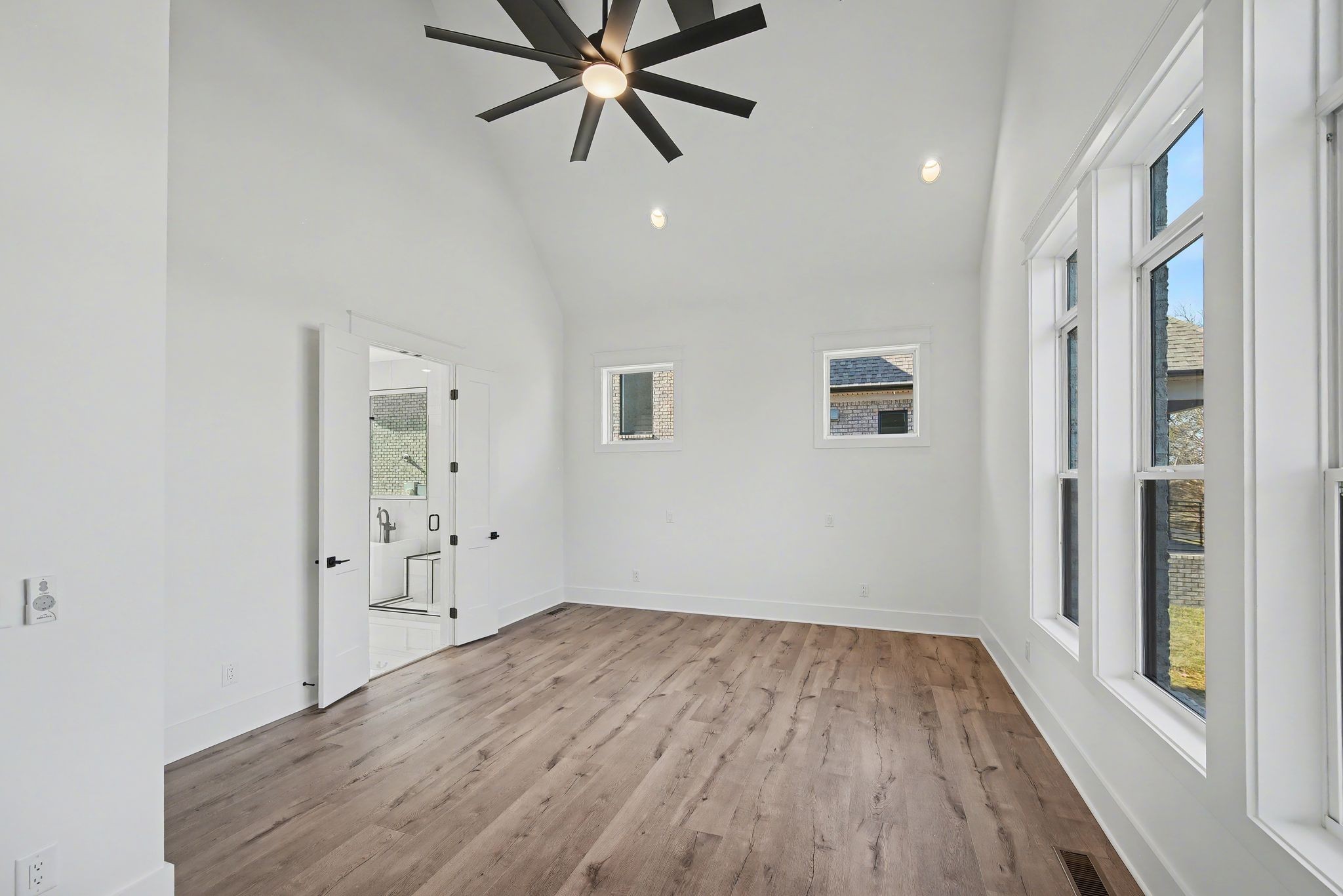 225 Bellsford Road Gallatin, TN 37066 - Photo 32 of 55 wooden floor in an empty room with a window