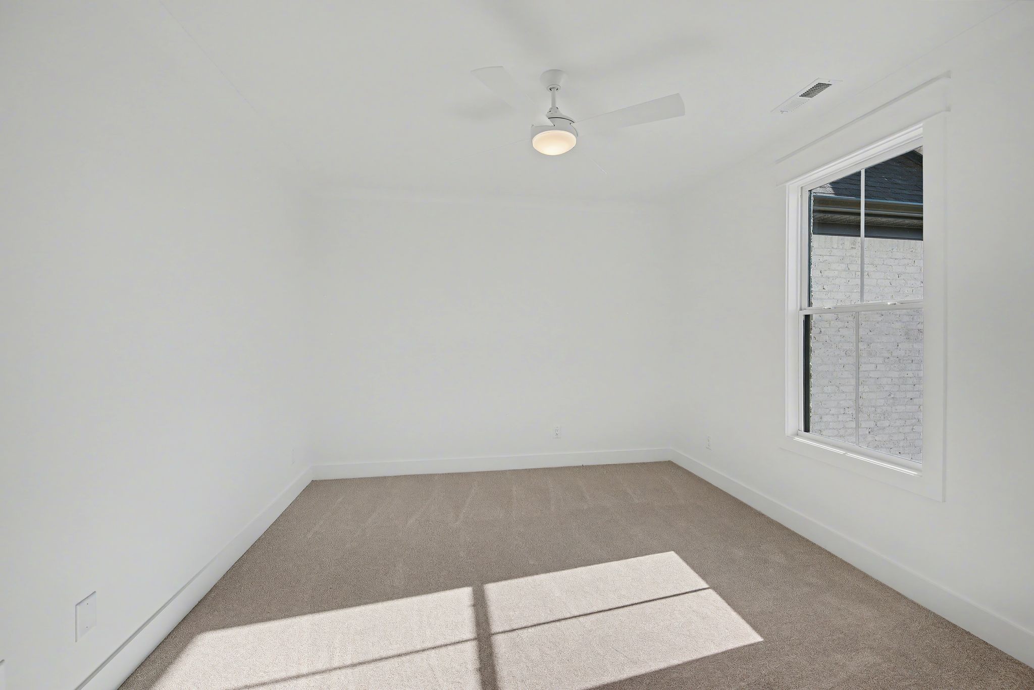 225 Bellsford Road Gallatin, TN 37066 - Photo 43 of 55 an empty room with windows