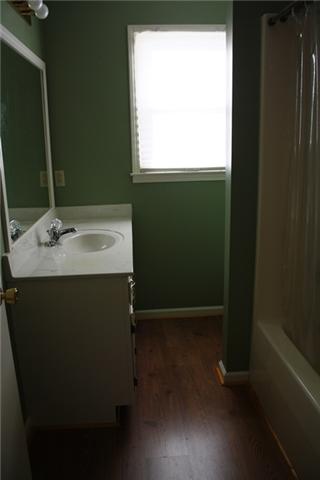 2372 Jarrell Ridge Road Clarksville, TN 37043 - Photo 9 of 18 The downstairs full bathroom.