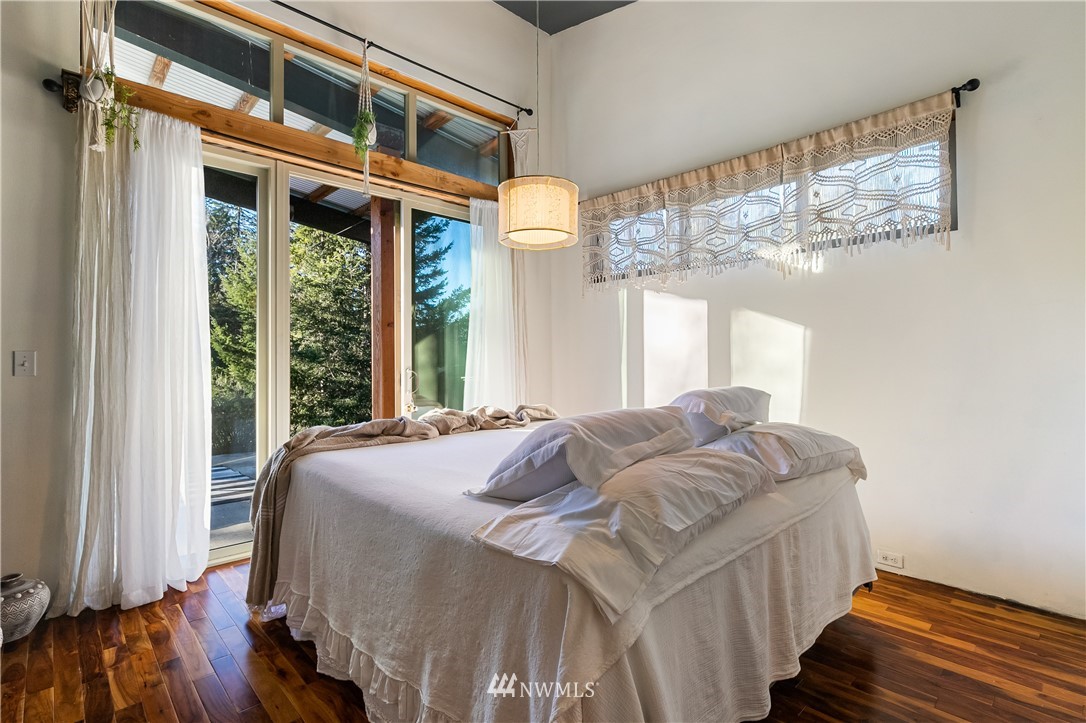 128 Hiline Road Bellingham, WA 98229 - Photo 20 of 27 a bedroom with a bed and a window