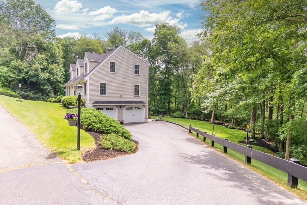 7 Spring Hill Road Merrimac, MA 01860 - Photo 2 of 34