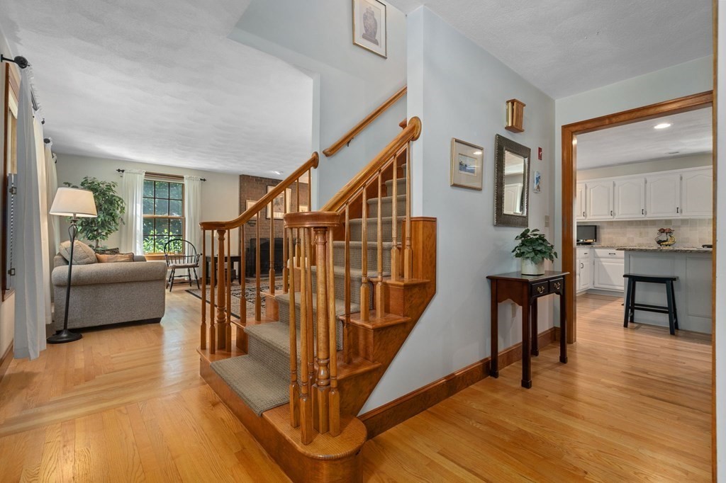 7 Spring Hill Road Merrimac, MA 01860 - Photo 3 of 34