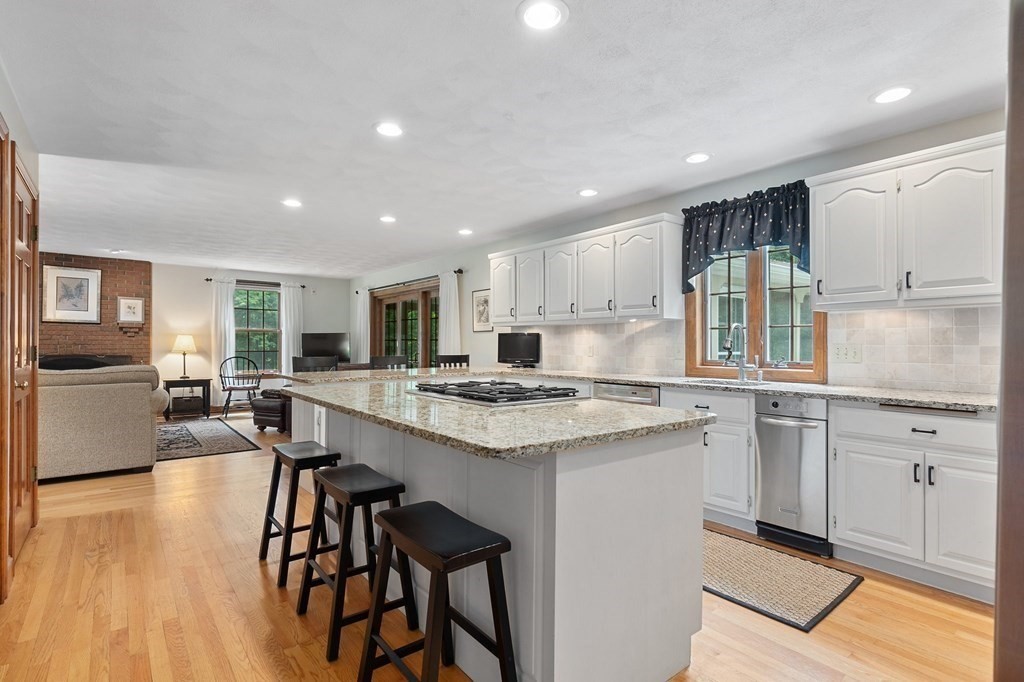 7 Spring Hill Road Merrimac, MA 01860 - Photo 9 of 34