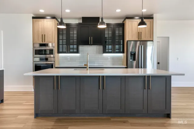 $949,900 | 3859 North 3570th Street East, Kimberly, ID 83341