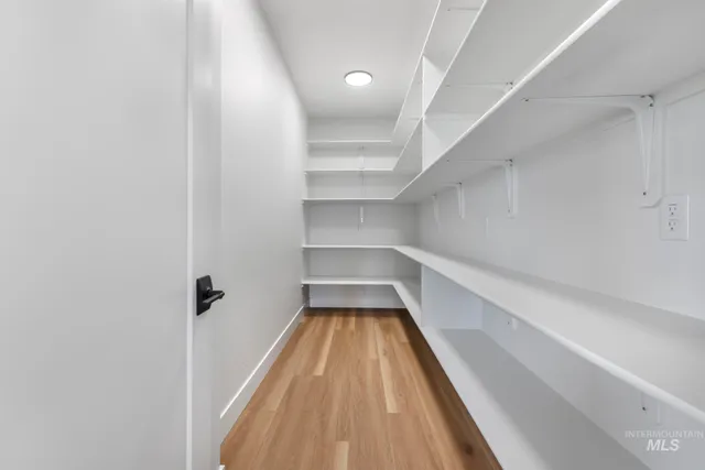 $949,900 | 3859 North 3570th Street East, Kimberly, ID 83341