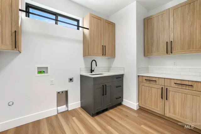 $949,900 | 3859 North 3570th Street East, Kimberly, ID 83341