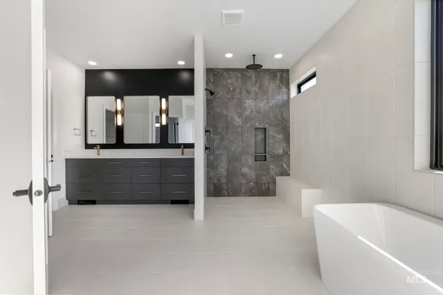 $949,900 | 3859 North 3570th Street East, Kimberly, ID 83341