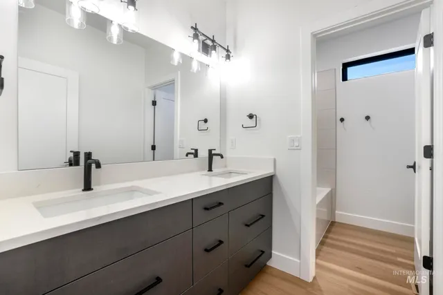 $949,900 | 3859 North 3570th Street East, Kimberly, ID 83341