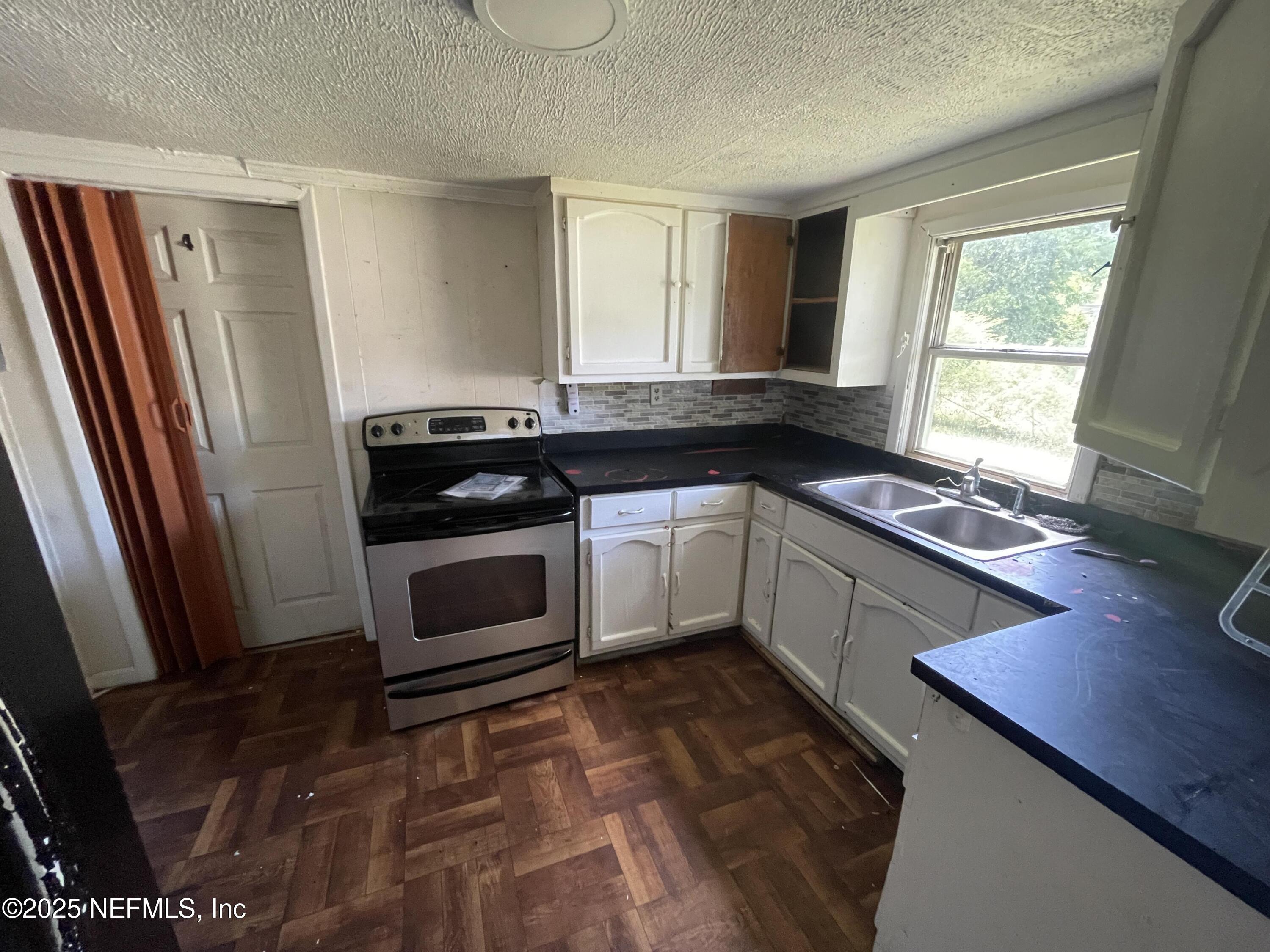 6218 Bluebird Road Jacksonville, FL 32219 - Photo 5 of 20 beyc688e247311042