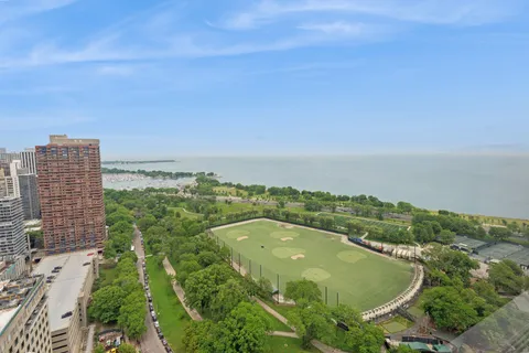 $375,000 | 2800 North Lake Shore Drive, Unit 3603, Chicago, IL 60657