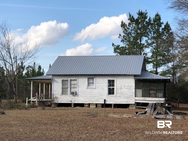 927 Green Road Castleberry, AL 36432 - Photo 6 of 24