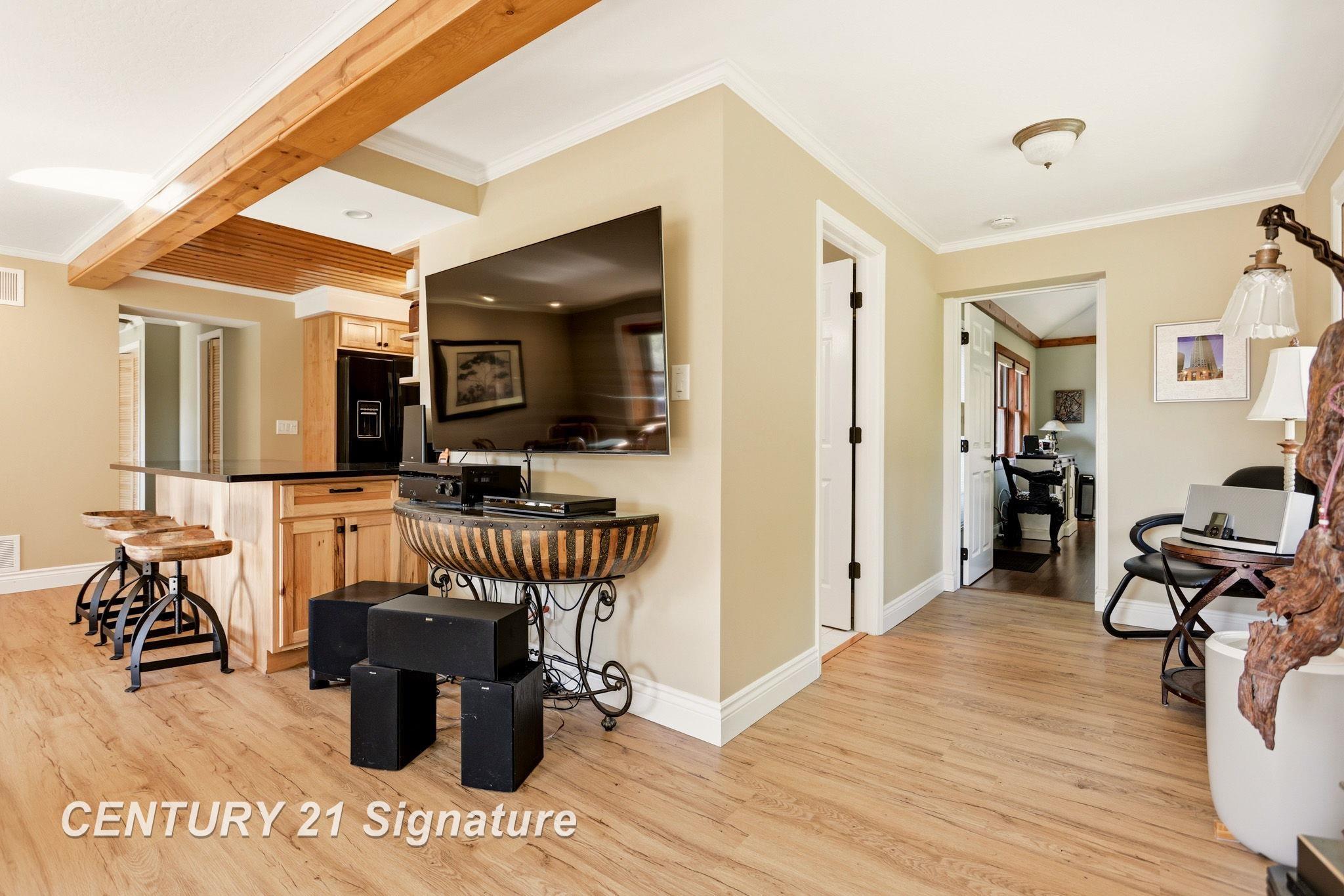 4065 North River Road Freeland, MI 48623 - Photo 17 of 47