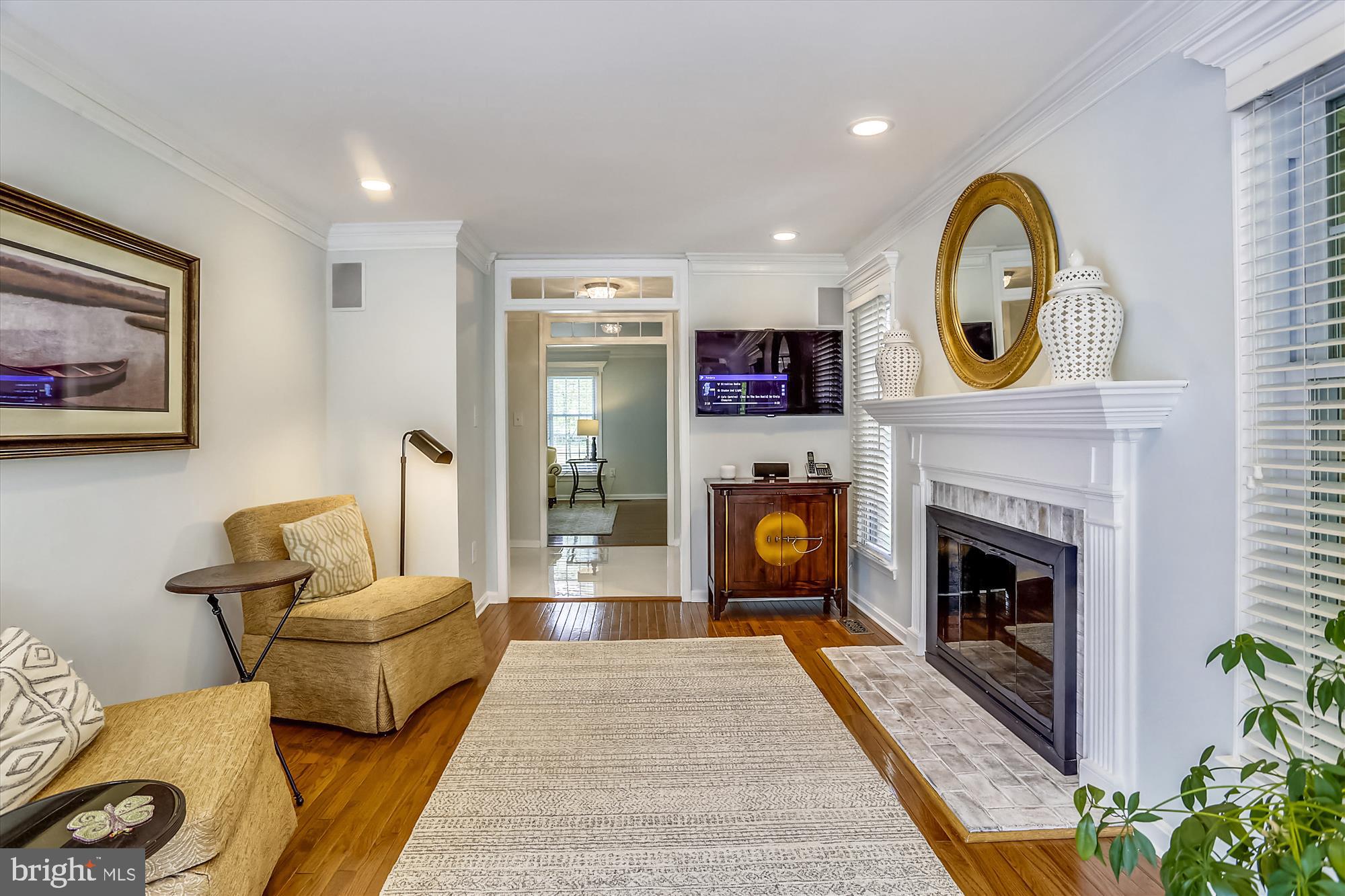 6591 Forsythia Street Springfield, VA 22150 - Photo 22 of 92 6591 Forsythia St Living Room