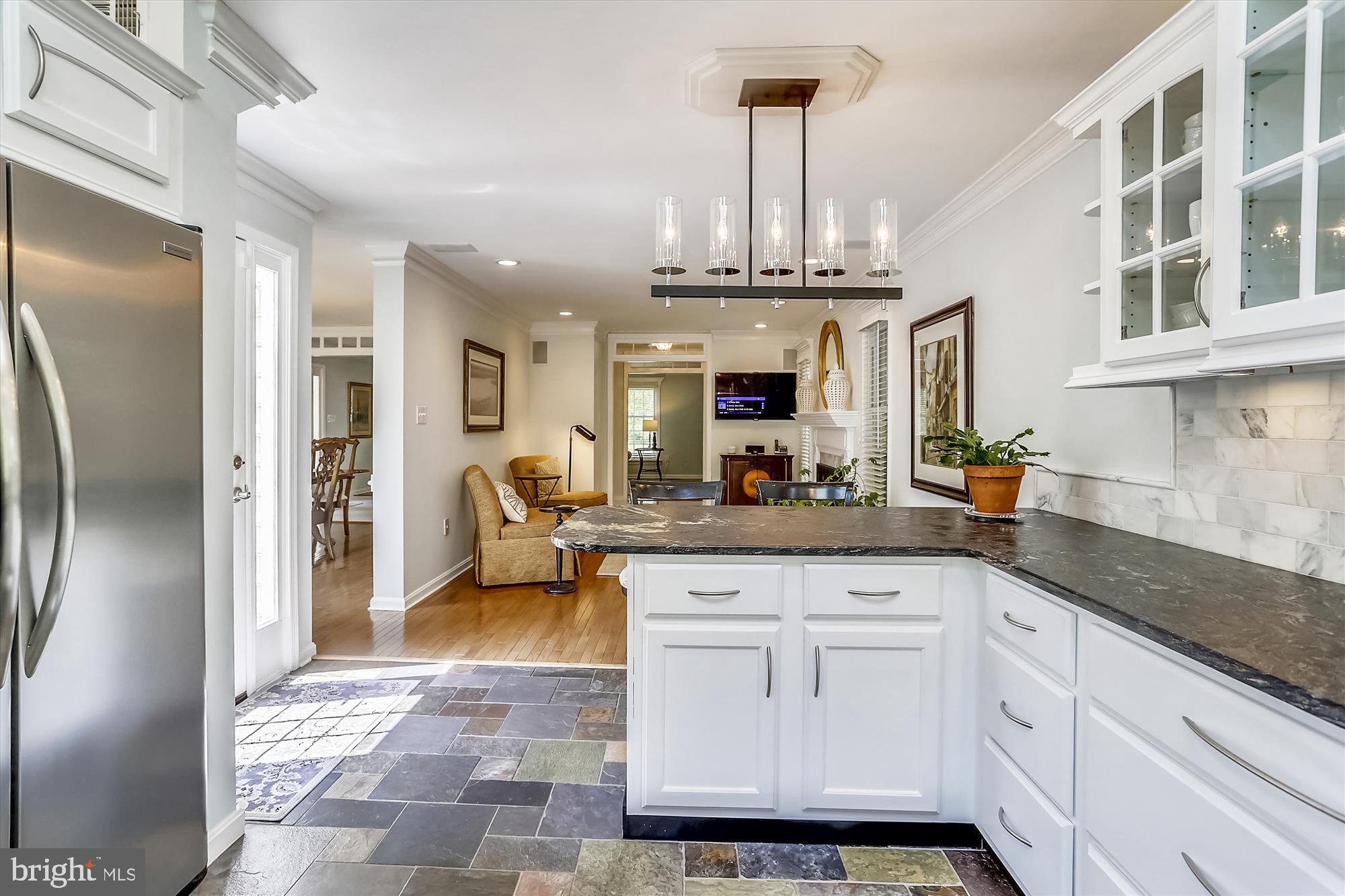6591 Forsythia Street Springfield, VA 22150 - Photo 26 of 92 6591 Forsythia St Kitchen