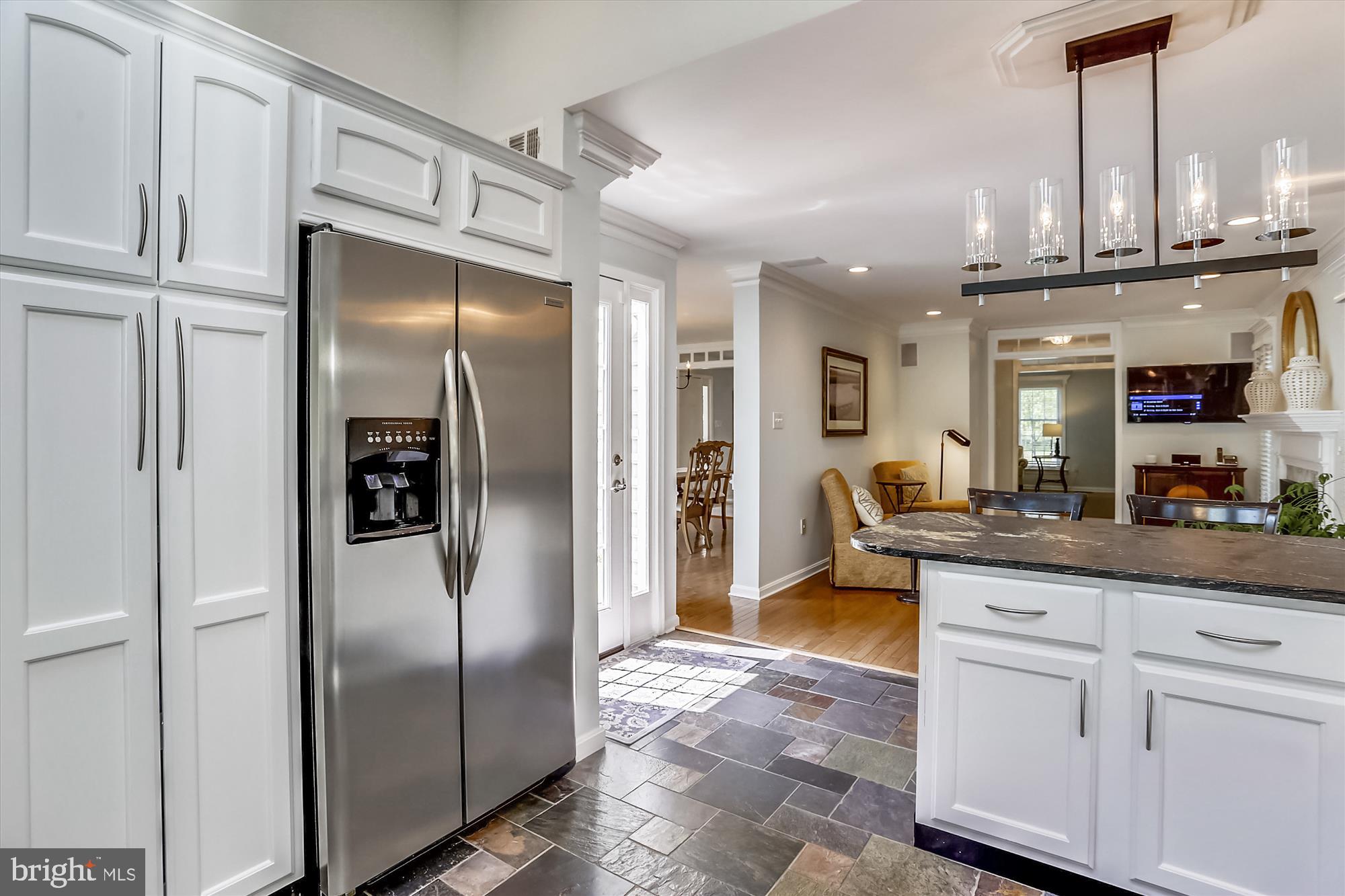 6591 Forsythia Street Springfield, VA 22150 - Photo 28 of 92 6591 Forsythia St Kitchen