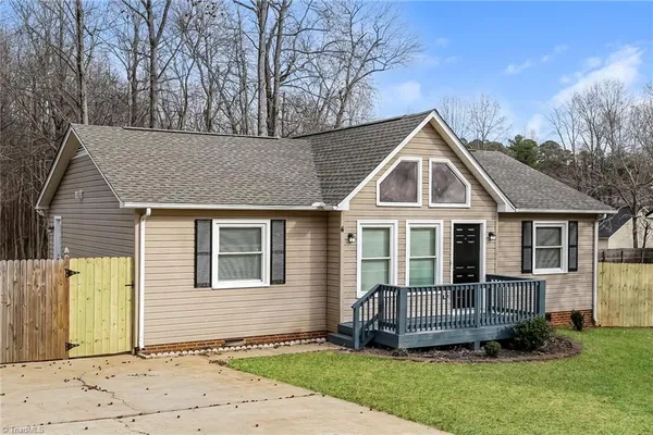 $1,725 | 4 Terry Drive, Thomasville, NC 27360