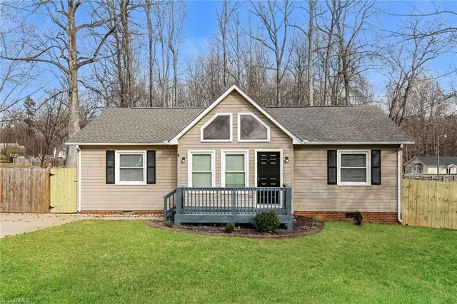 $1,725 | 4 Terry Drive, Thomasville, NC 27360