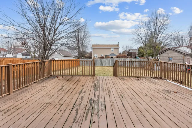 $339,900 | 1229 Yellowpine Drive, Aurora, IL 60506