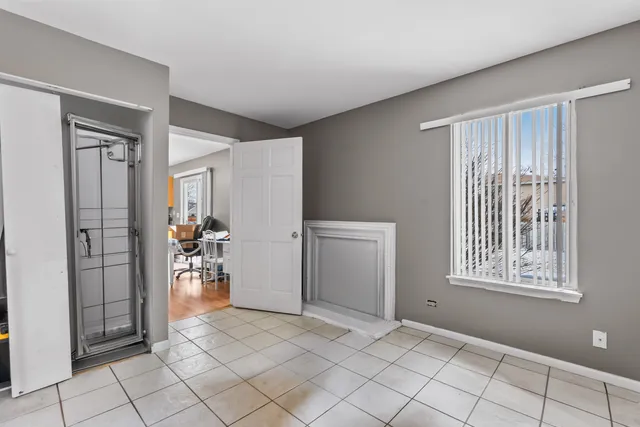 $339,900 | 1229 Yellowpine Drive, Aurora, IL 60506