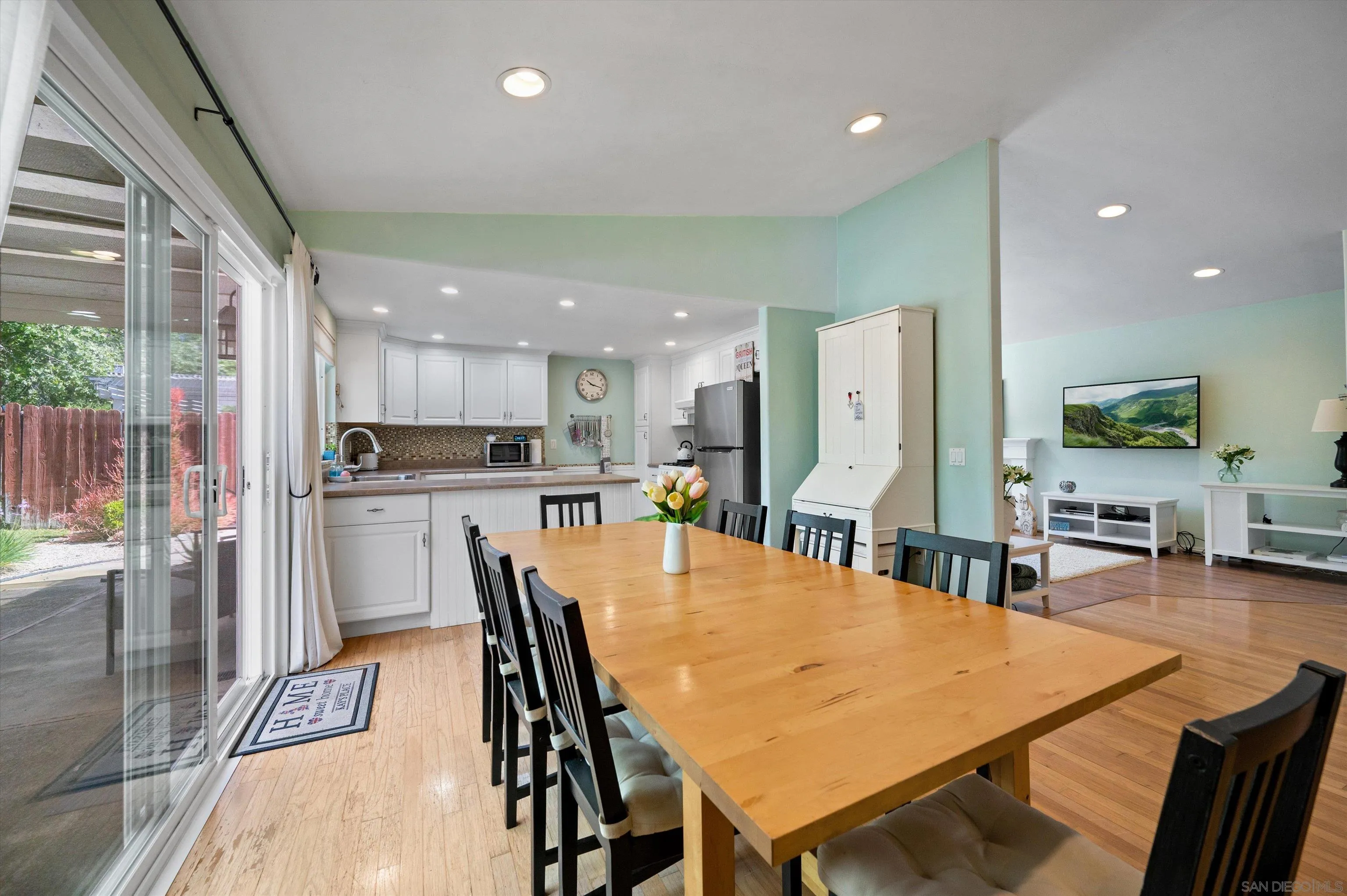 2537 Buena Rosa Fallbrook, CA 92028 - Photo 6 of 20 a large kitchen with a table and chairs