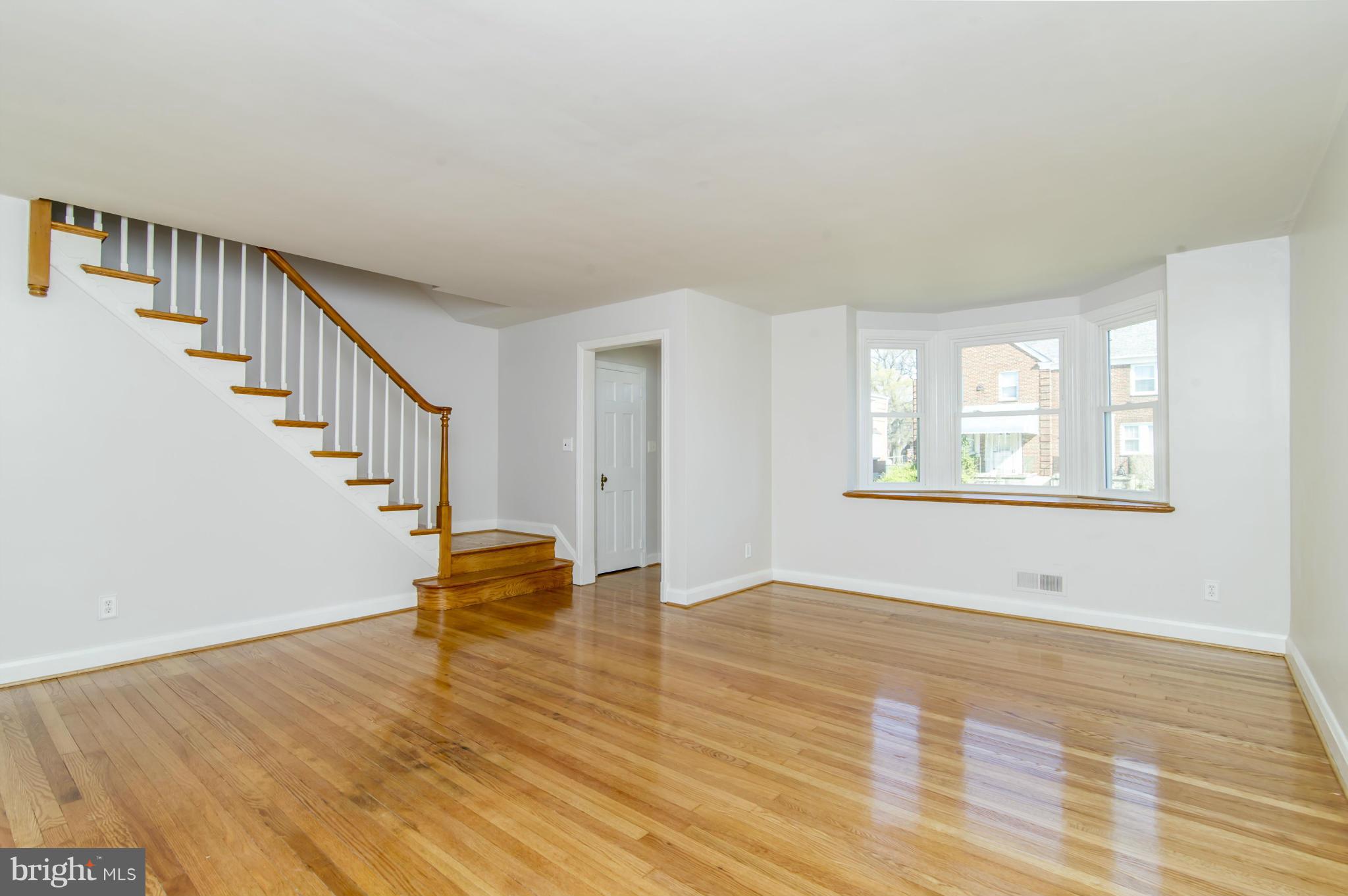1519 Greendale Road Baltimore, MD 21218 - Photo 4 of 30 Living Room