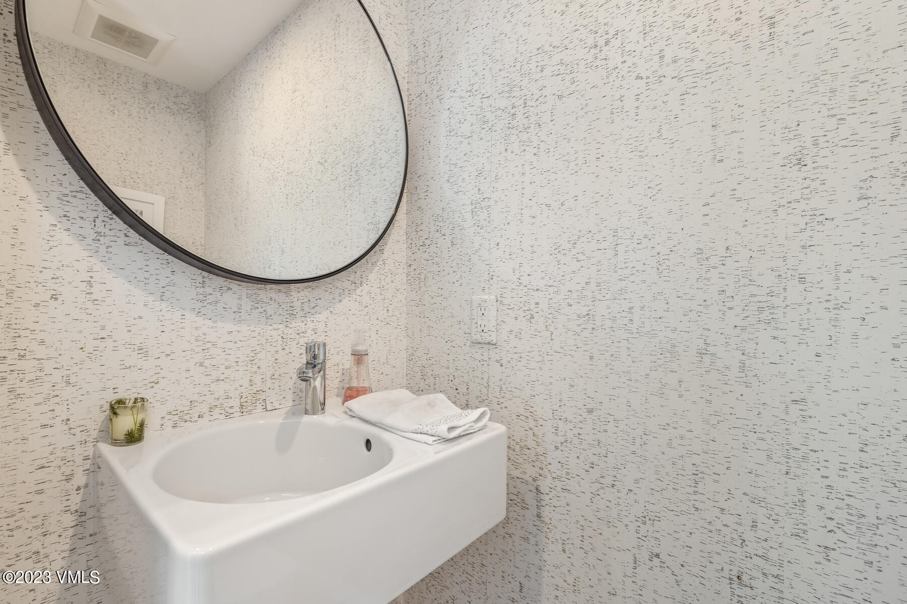 142 Chaparral Road Edwards, CO 81632 - Photo 20 of 64 142 Chaparral Rd-020-015-Bathroom-MLS_Si