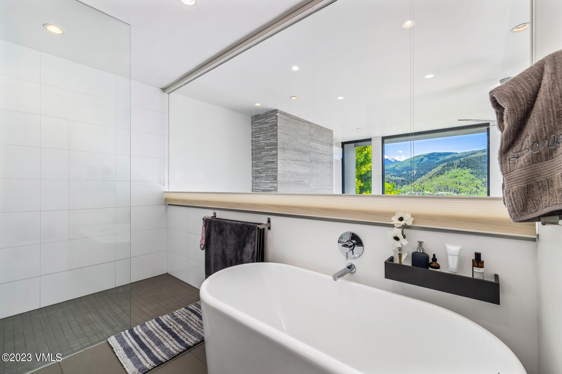 142 Chaparral Road Edwards, CO 81632 - Photo 27 of 64 142 Chaparral Rd-027-047-Bathroom-MLS_Si