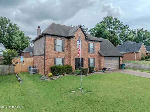 $349,000 | 1945 Pecan Meadows Drive, Southaven, MS 38671