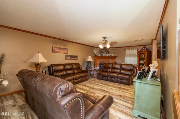 $349,000 | 1945 Pecan Meadows Drive, Southaven, MS 38671